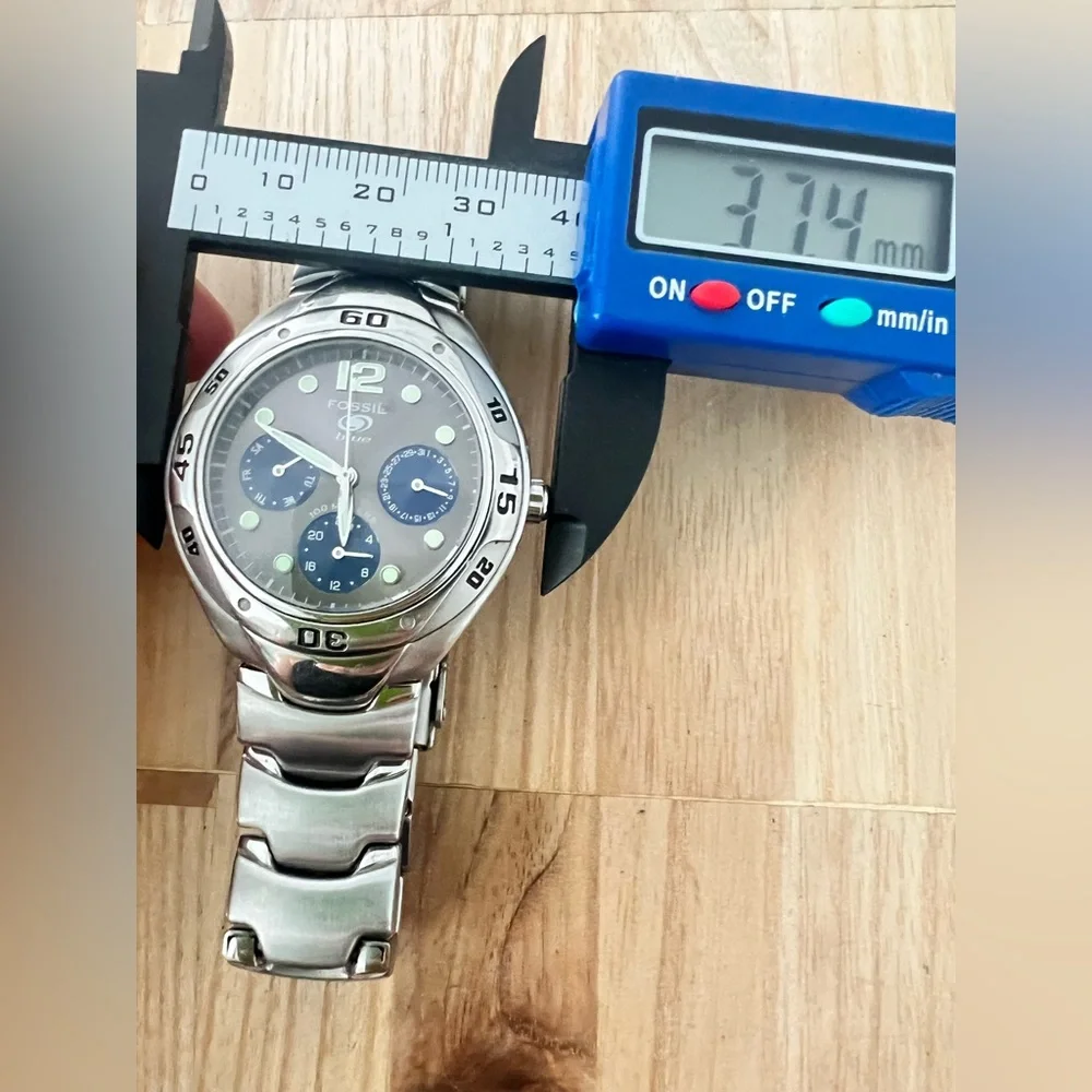 Fossil blue mens stainless steel diver style watch NEW BATTERY